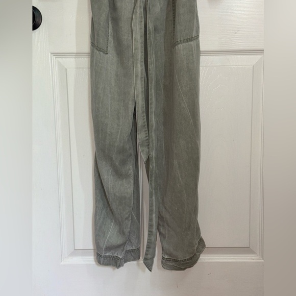 Old Navy Gray Buttoned Long Sleeve Jumpsuit size L - Picture 6 of 9